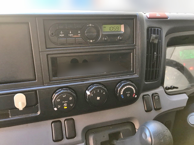 三菱ふそうキャンターアルミバン小型（2t・3t）[写真31]