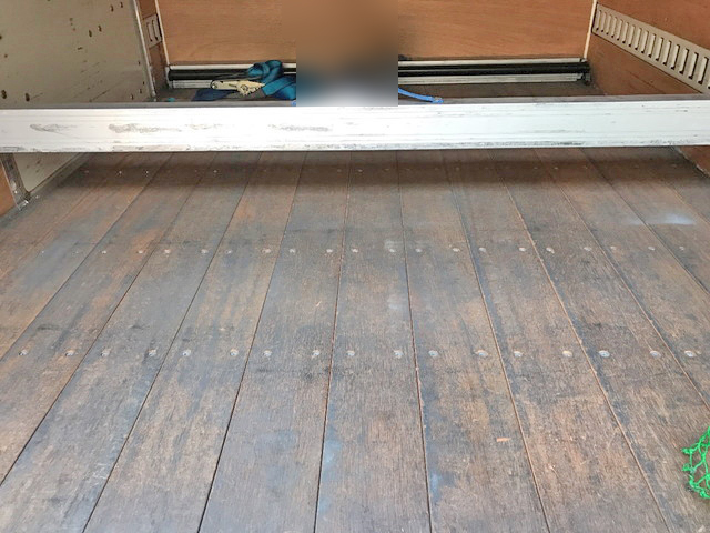 三菱ふそうキャンターアルミバン小型（2t・3t）[写真06]