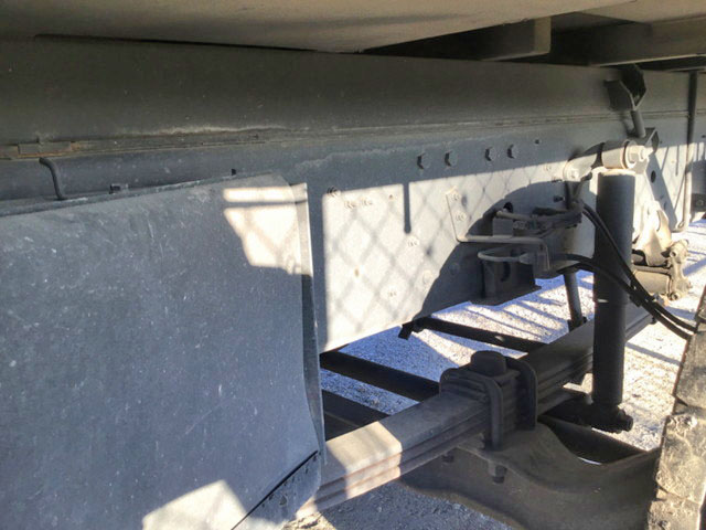 日野プロフィア幌ウイング大型（10t）[写真13]