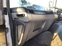 日野プロフィア幌ウイング大型（10t）[写真26]