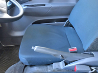 三菱ふそうキャンターアルミバン小型（2t・3t）[写真32]