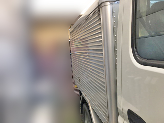 三菱ふそうキャンターアルミバン小型（2t・3t）[写真04]