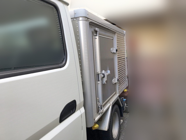 三菱ふそうキャンターアルミバン小型（2t・3t）[写真05]