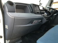 三菱ふそうキャンター平ボディ小型（2t・3t）[写真30]