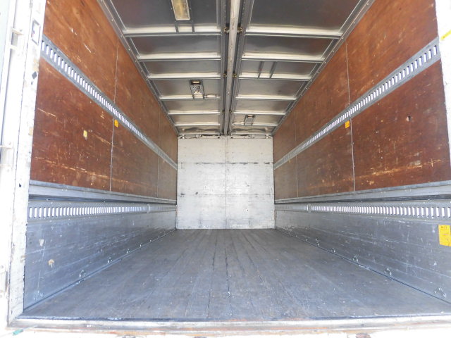 三菱ふそうファイターアルミウイング中型（4t）[写真09]