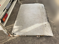 三菱ふそうキャンターアルミバン小型（2t・3t）[写真17]