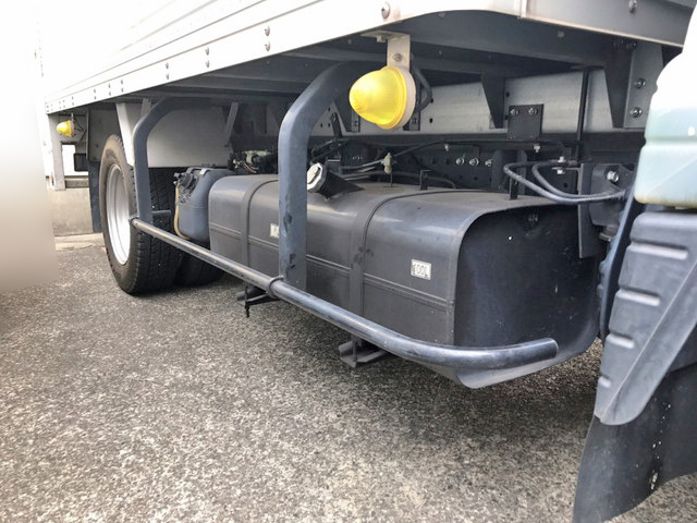 三菱ふそうキャンターアルミバン小型（2t・3t）[写真19]