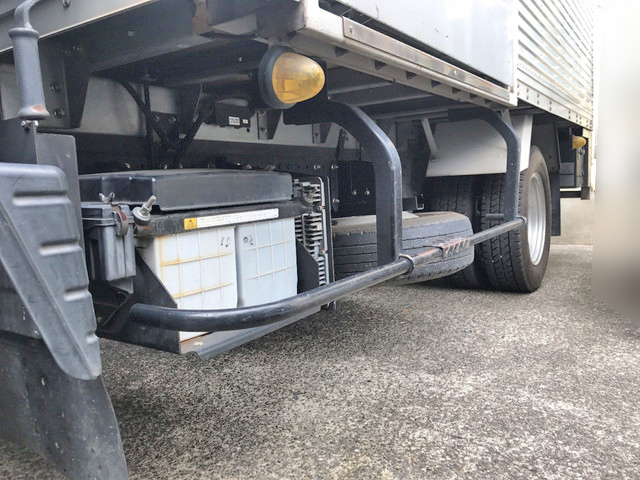 三菱ふそうキャンターアルミバン小型（2t・3t）[写真20]