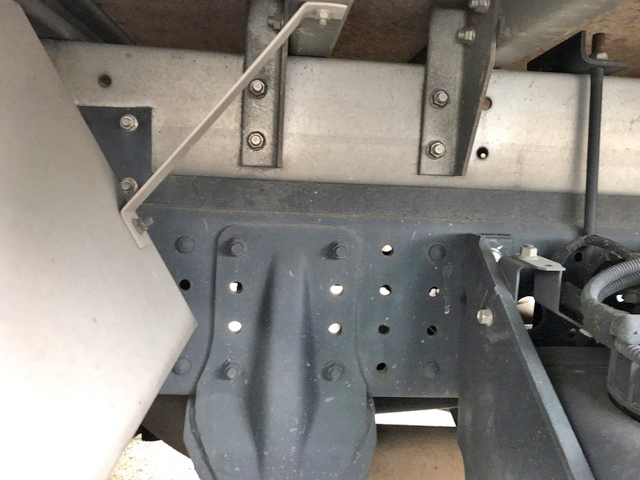 三菱ふそうキャンターアルミバン小型（2t・3t）[写真24]