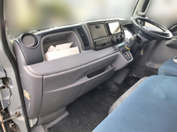 三菱ふそうキャンターアルミバン小型（2t・3t）[写真32]