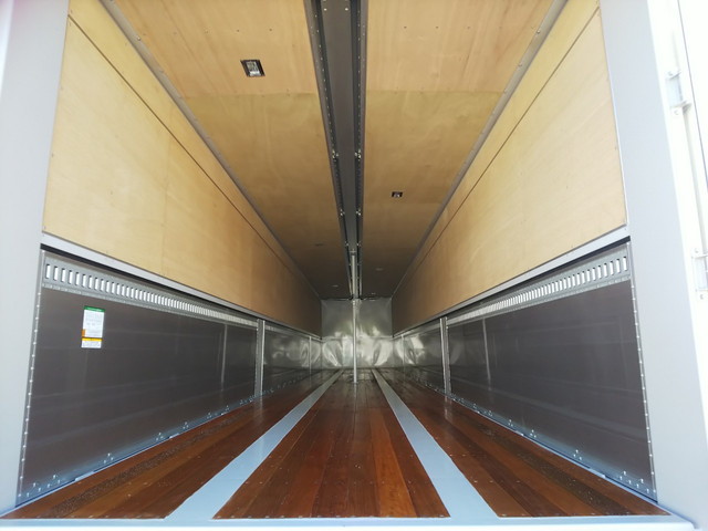 その他のメーカーその他の車種ウイングトレーラー大型（10t）[写真17]