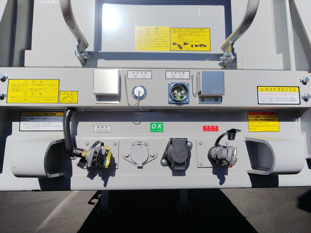 その他のメーカーその他の車種ウイングトレーラー大型（10t）[写真22]