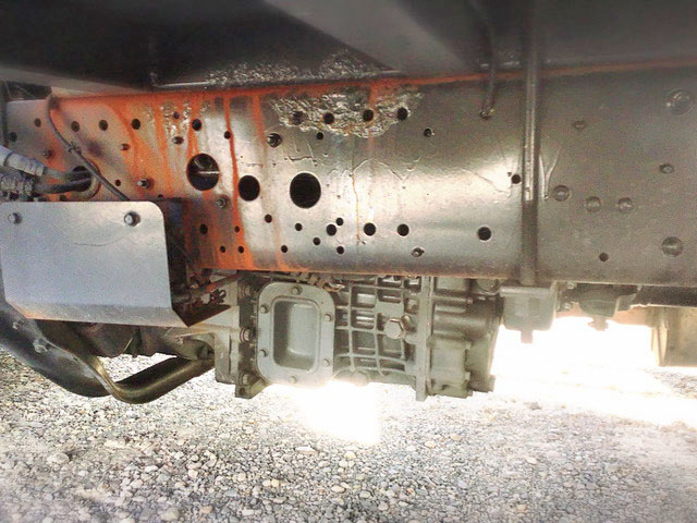 三菱ふそうファイターオープントップバン中型（4t）[写真12]