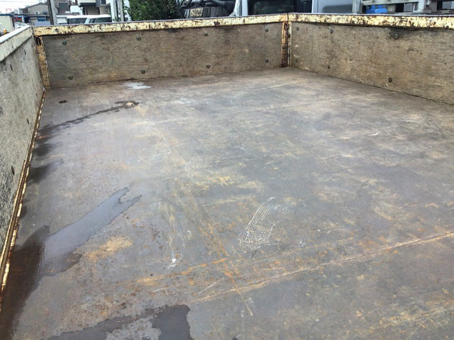 いすゞエルフ平ボディ小型（2t・3t）[写真10]