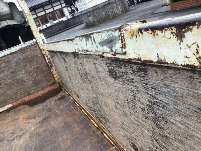 いすゞエルフ平ボディ小型（2t・3t）[写真13]