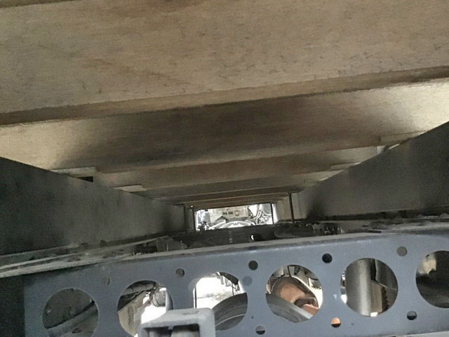 いすゞエルフ平ボディ小型（2t・3t）[写真18]