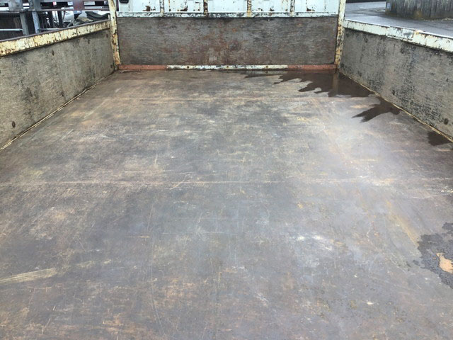 いすゞエルフ平ボディ小型（2t・3t）[写真09]