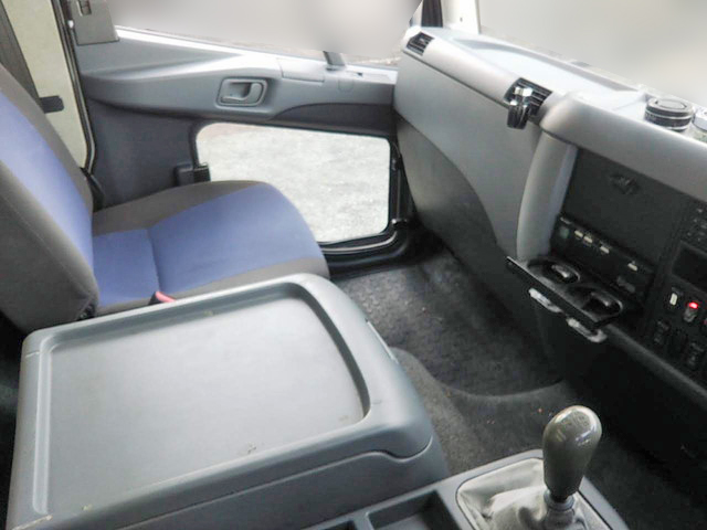三菱ふそうファイターアルミバン中型（4t）[写真20]