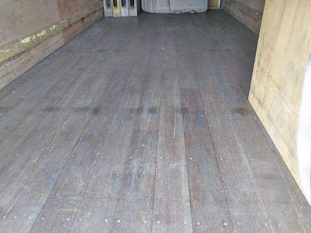 三菱ふそうファイターアルミバン中型（4t）[写真09]