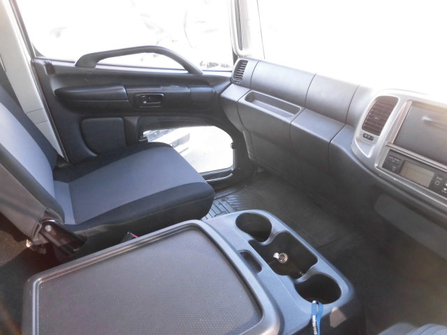 日野レンジャー冷凍車（冷蔵車）中型（4t）[写真26]