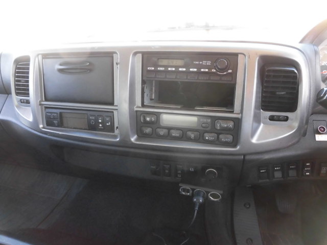 日野レンジャー冷凍車（冷蔵車）中型（4t）[写真27]