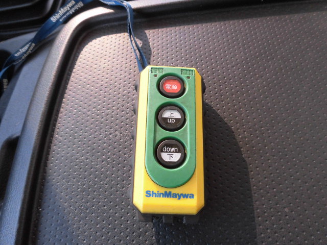 日野レンジャー冷凍車（冷蔵車）中型（4t）[写真32]