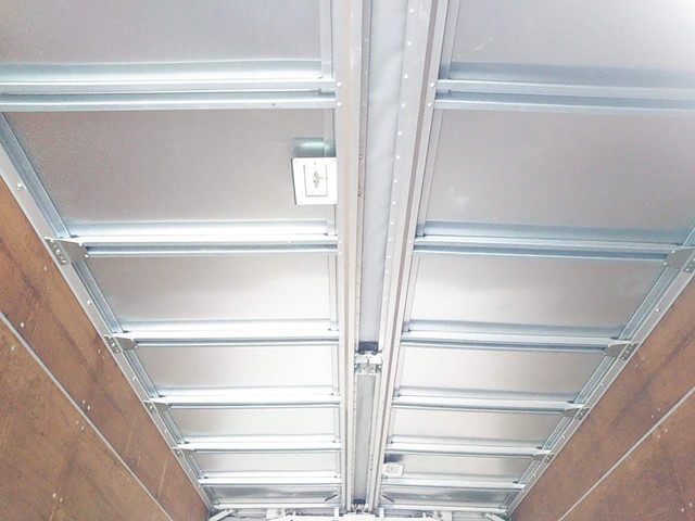 三菱ふそうキャンターアルミウイング小型（2t・3t）[写真11]