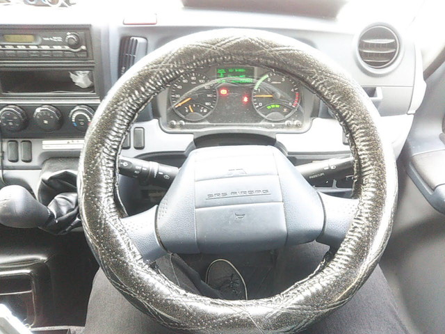 三菱ふそうキャンターアルミウイング小型（2t・3t）[写真25]