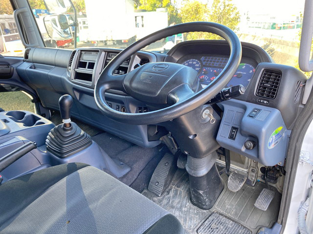 日野レンジャーアルミウイング中型（4t）[写真31]