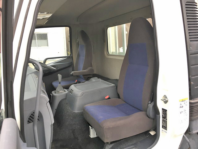 三菱ふそうファイター平ボディ増トン（6t・8t）[写真31]