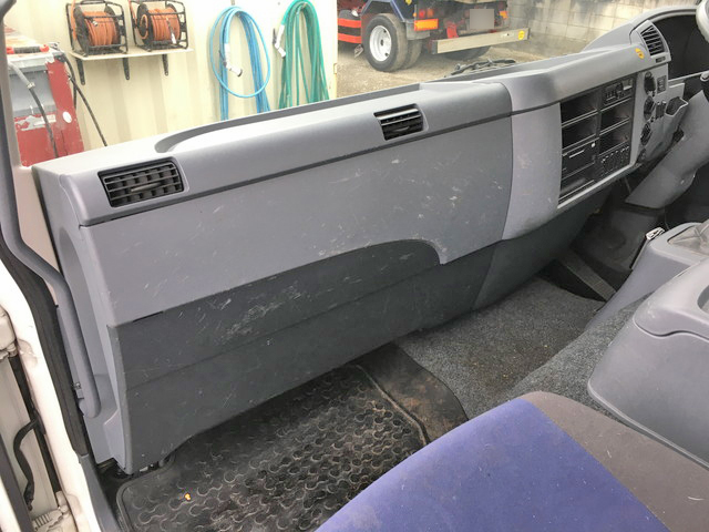 三菱ふそうファイター平ボディ増トン（6t・8t）[写真32]