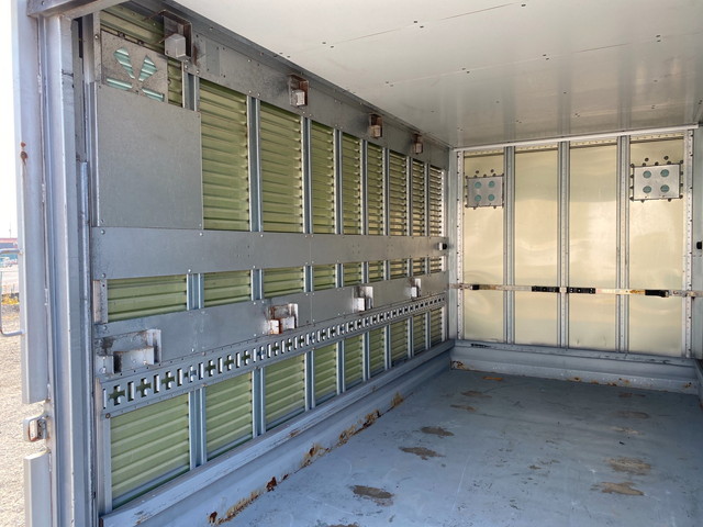 トヨタトヨエースアルミバン小型（2t・3t）[写真14]