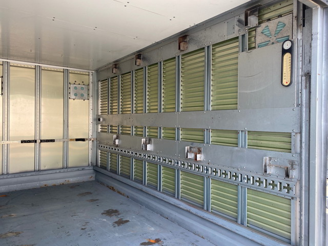 トヨタトヨエースアルミバン小型（2t・3t）[写真15]