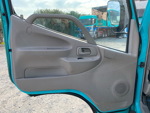 トヨタトヨエースアルミバン小型（2t・3t）[写真27]