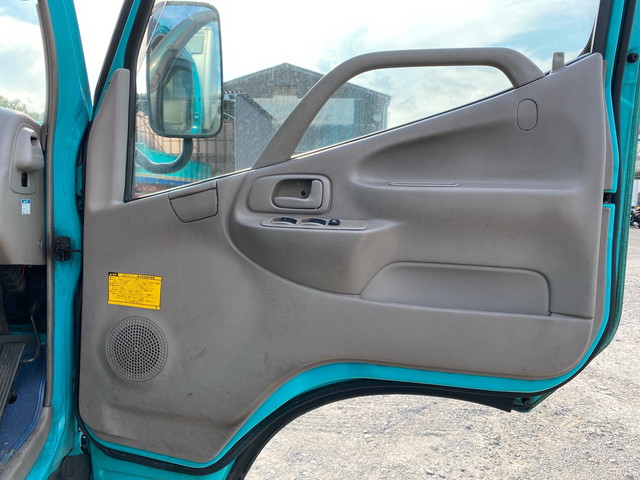 トヨタトヨエースアルミバン小型（2t・3t）[写真28]