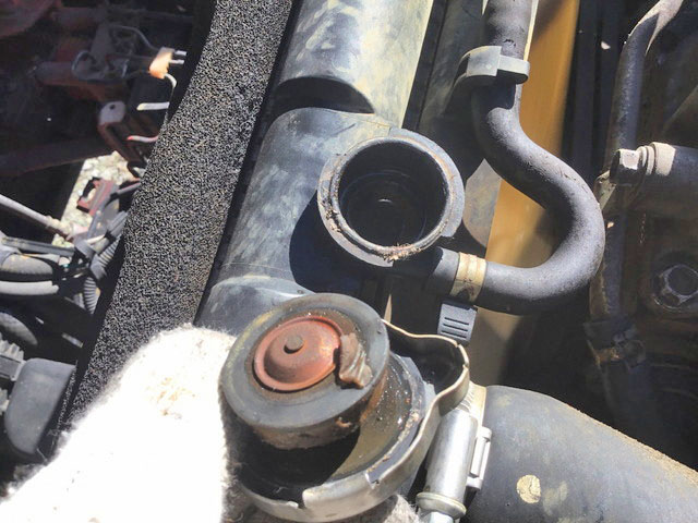 いすゞエルフ平ボディ小型（2t・3t）[写真14]