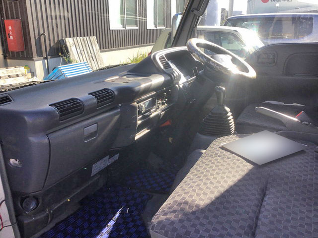 いすゞエルフ平ボディ小型（2t・3t）[写真27]