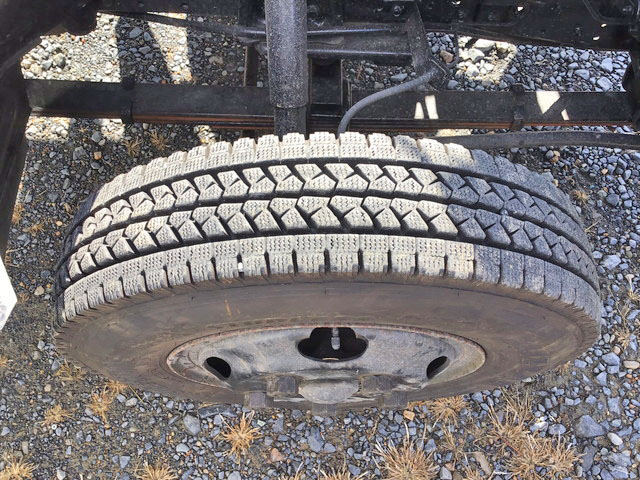 三菱ふそうキャンター平ボディ小型（2t・3t）[写真18]