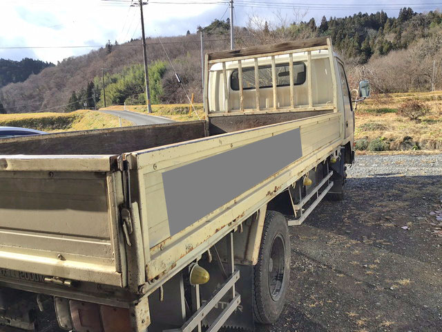 三菱ふそうキャンター平ボディ小型（2t・3t）[写真02]