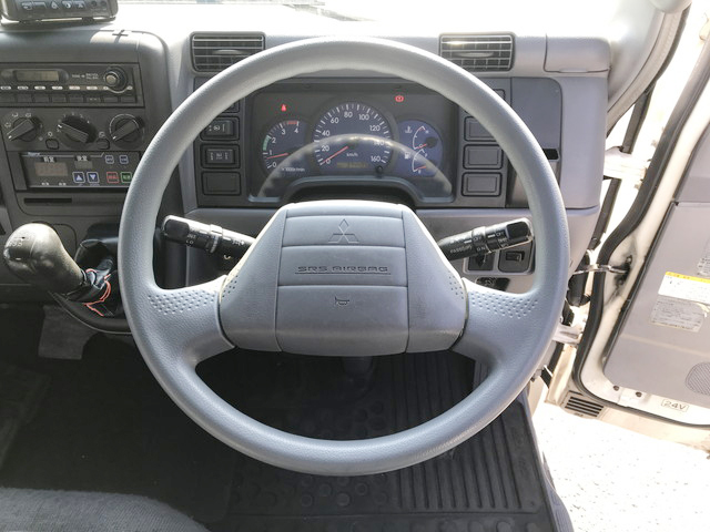 三菱ふそうキャンター冷凍車（冷蔵車）小型（2t・3t）[写真37]