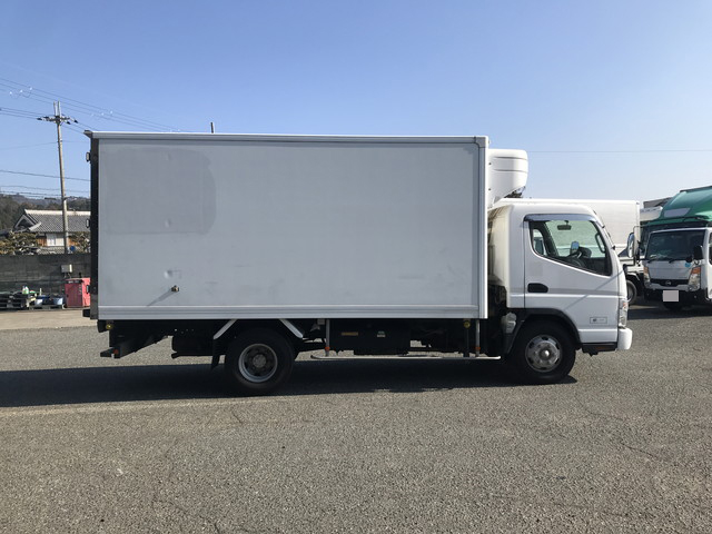 三菱ふそうキャンター冷凍車（冷蔵車）小型（2t・3t）[写真05]