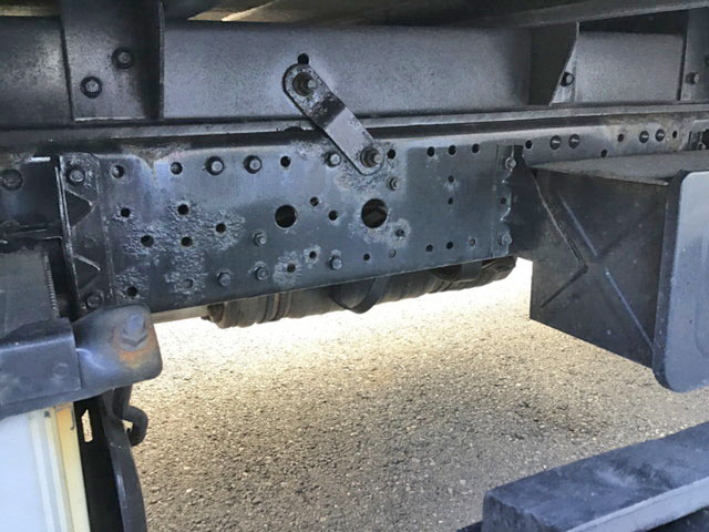 三菱ふそうキャンターパネルバン小型（2t・3t）[写真11]