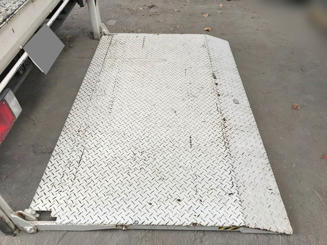 いすゞエルフ平ボディ小型（2t・3t）[写真12]