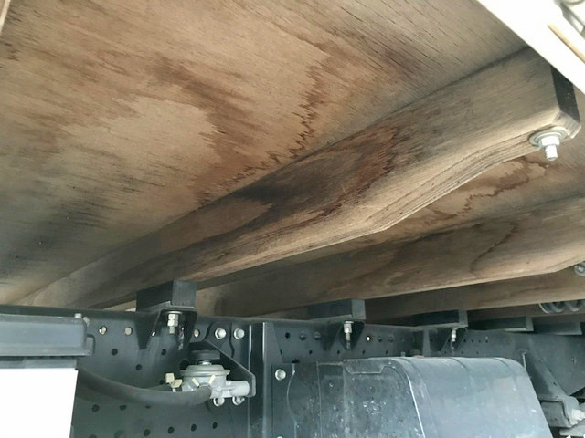 いすゞエルフ平ボディ小型（2t・3t）[写真16]