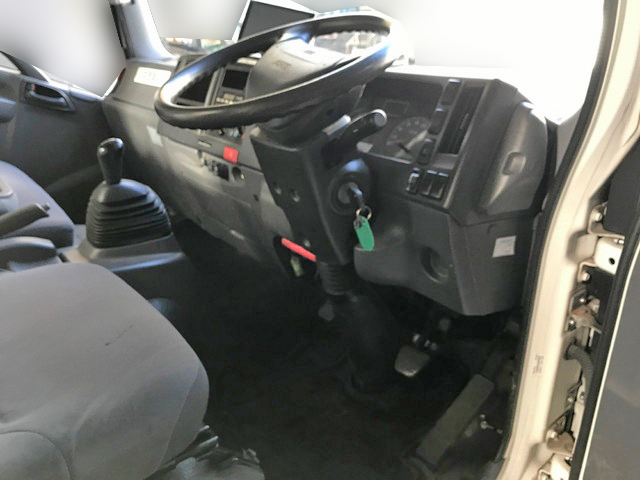 いすゞエルフ平ボディ小型（2t・3t）[写真24]