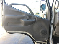 日野デュトロパネルバン小型（2t・3t）[写真26]