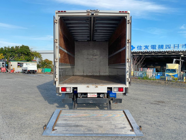 いすゞフォワードアルミウイング中型（4t）[写真10]