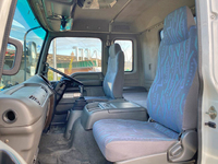 いすゞフォワードアルミウイング中型（4t）[写真30]