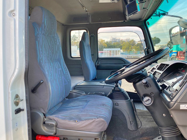 いすゞフォワードアルミウイング中型（4t）[写真31]