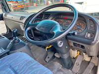 いすゞフォワードアルミウイング中型（4t）[写真32]